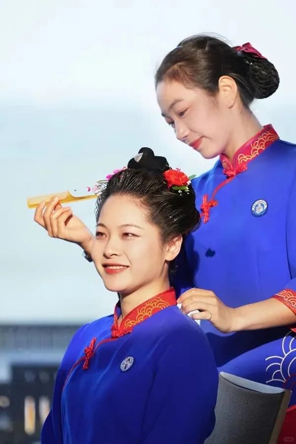 湄洲妈祖髻盘发过程